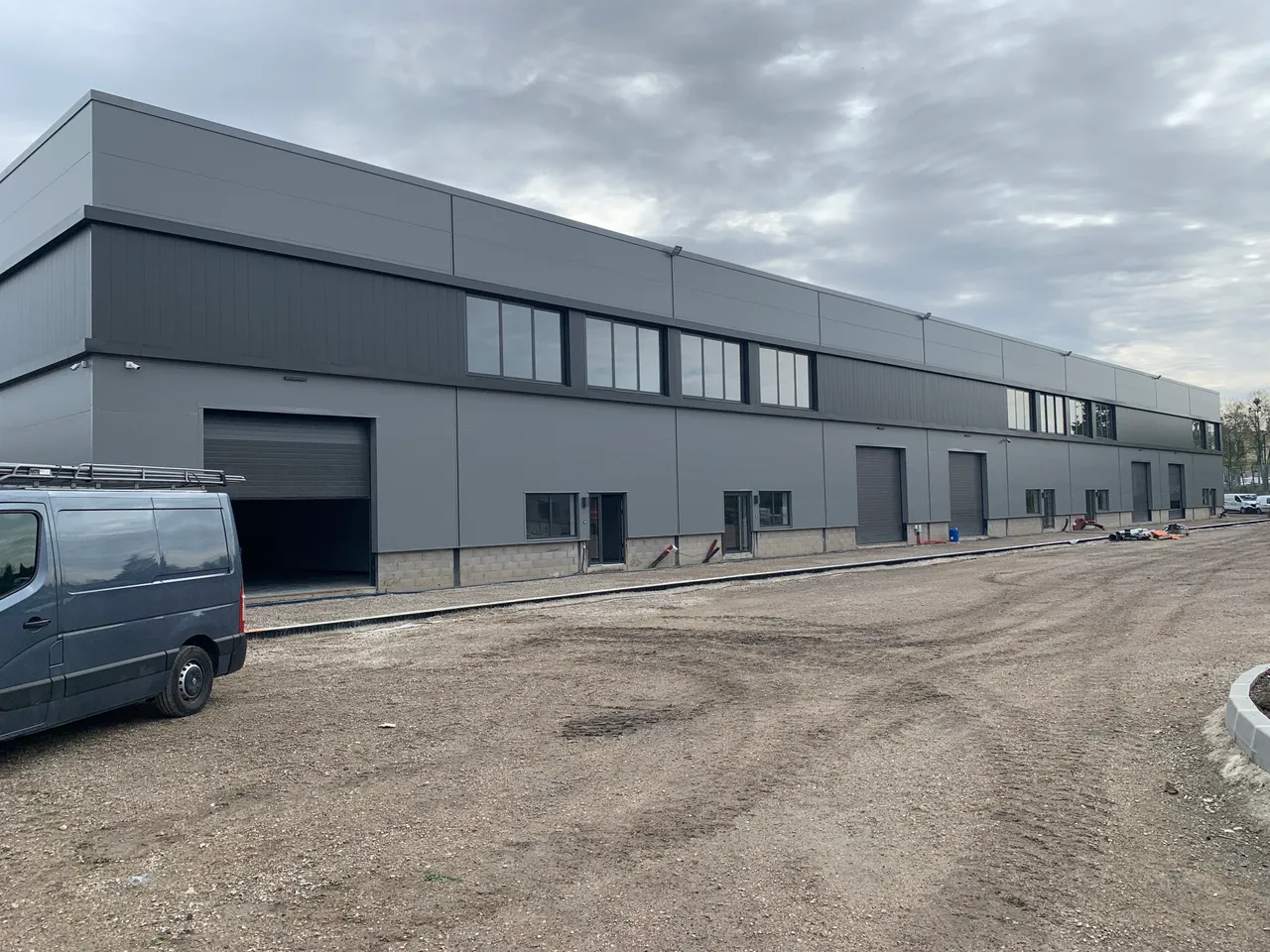 logistics - Light Industrial Premises / Offices For Rent - gallery - 6