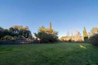 living - Parcela de 1,982m² en venta en La Moraleja Urbanización - gallery thumbnail - 3