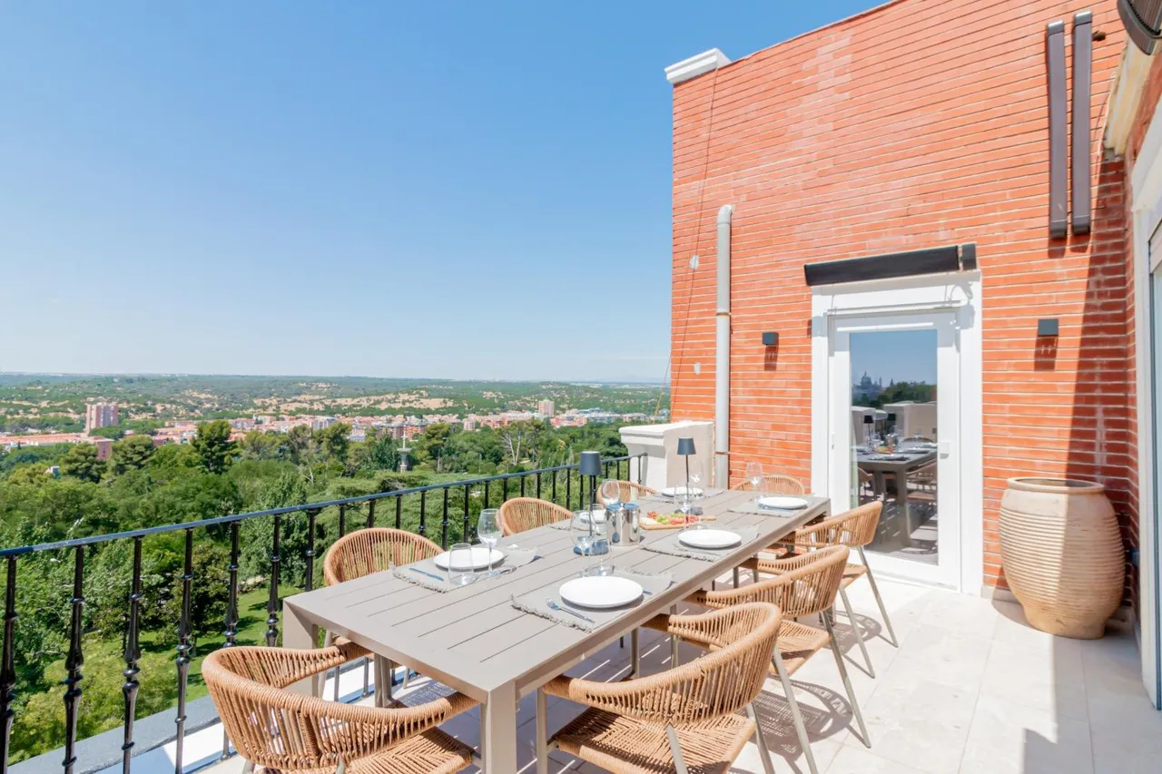 living - Piso de 205m² en alquiler en Argüelles, Madrid - gallery - 8