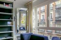 living - Piso de 55m² en venta en Jerónimos, Madrid - gallery thumbnail - 6