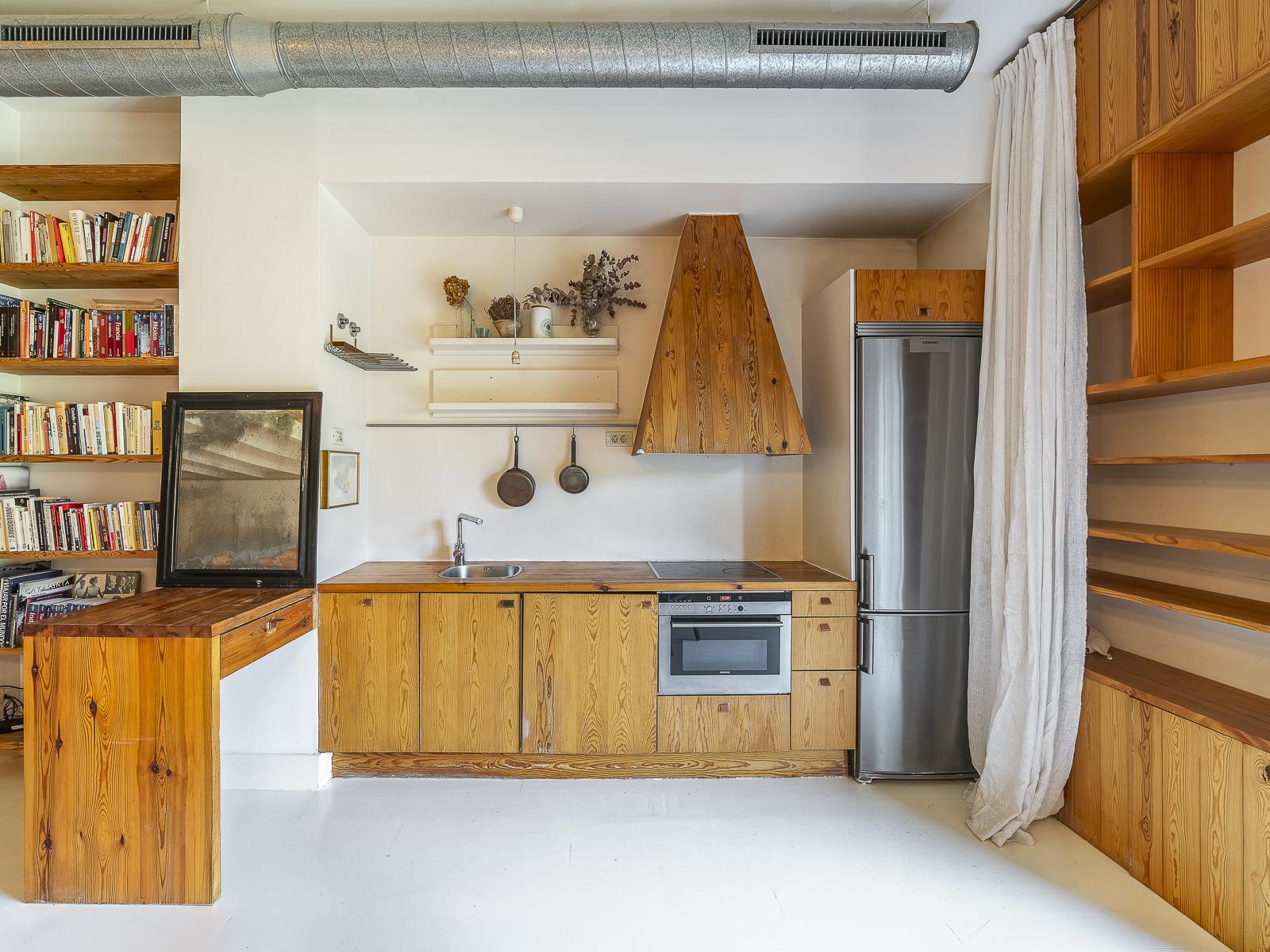 living - Piso de 62m² con 39m² terraza en venta en Poblenou - gallery thumbnail - 7