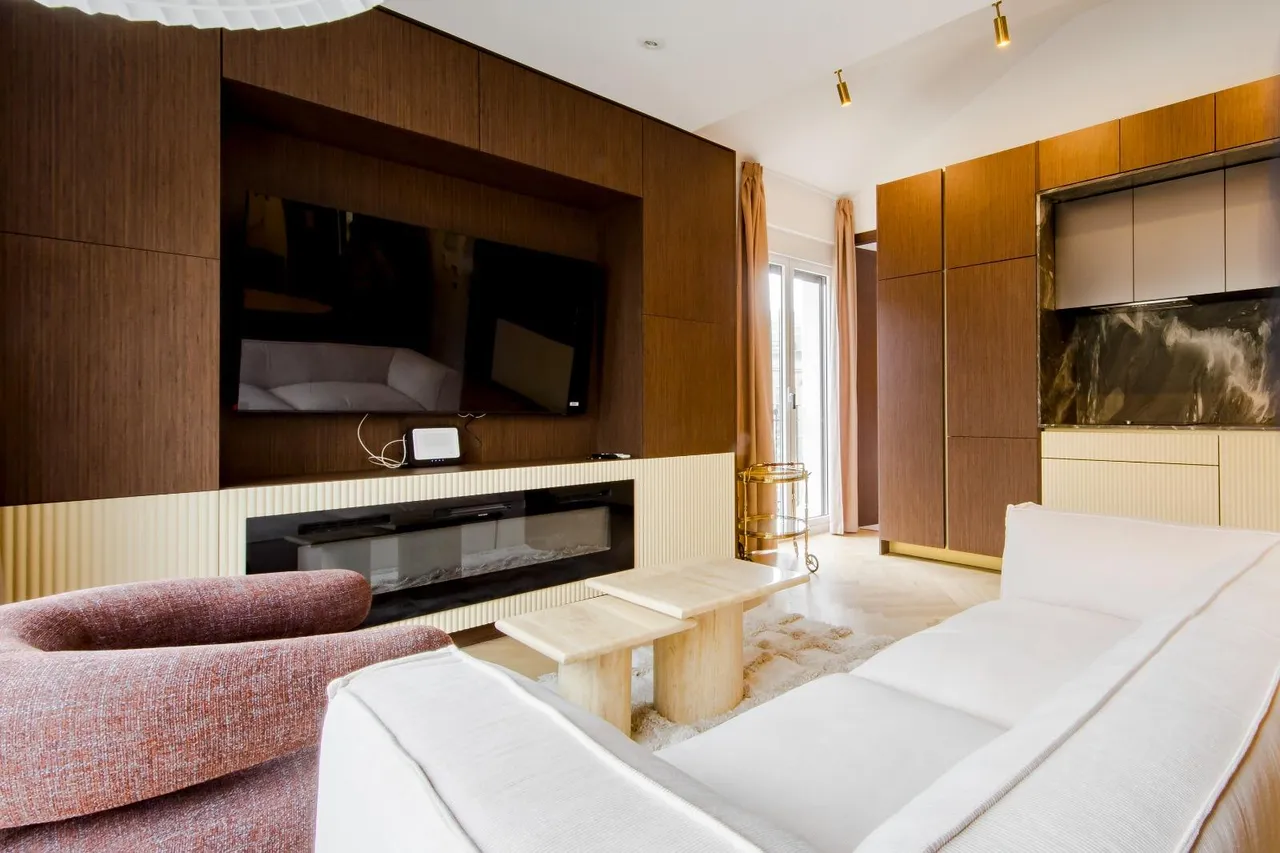 living - 120m² penthouse for rent in Cortes / Huertas, Madrid - gallery - 6