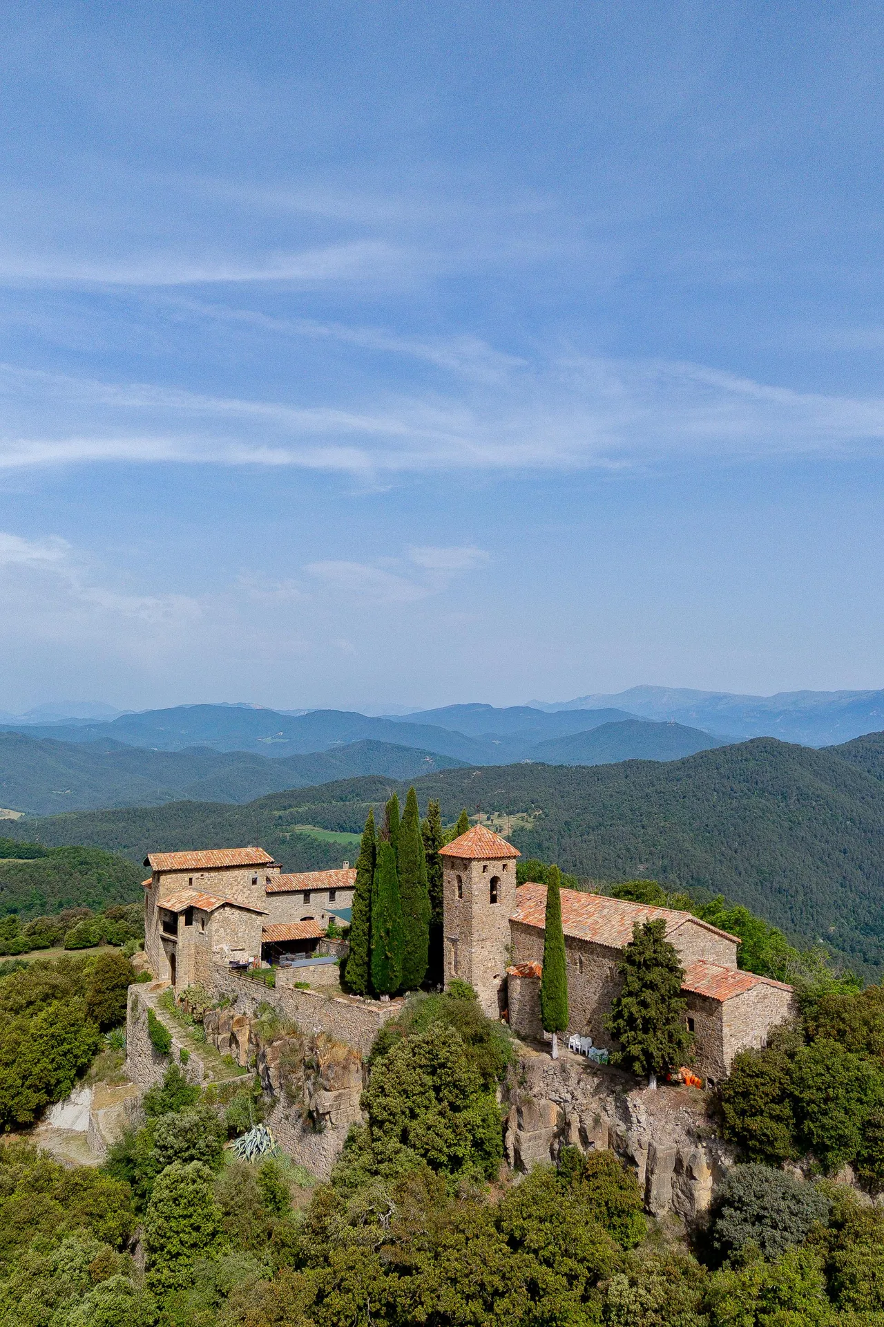 living - Castillo / palacio de 784m² en venta en La Garrotxa, Girona - gallery - 8