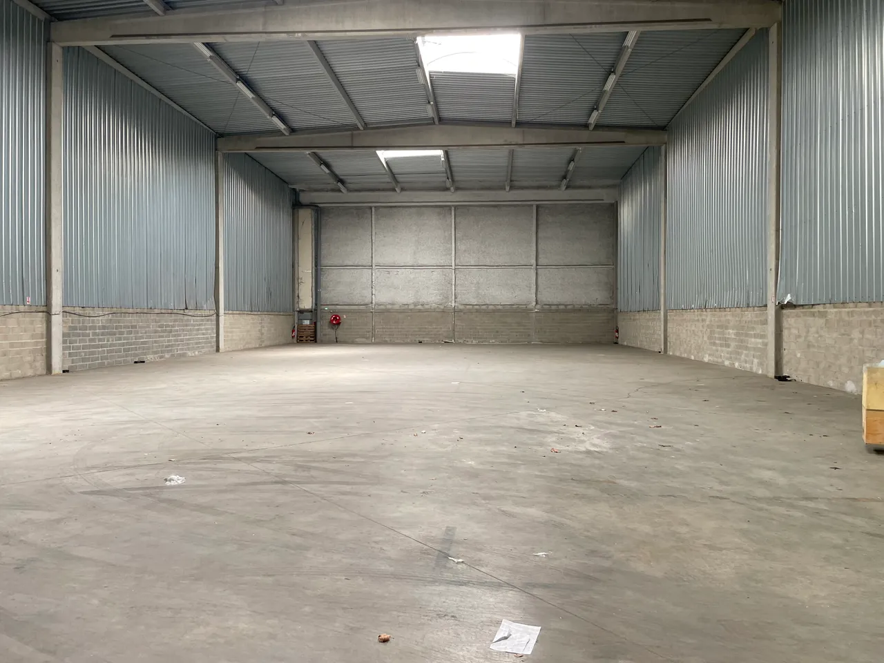 logistics - Logistics Warehouse For Rent - gallery - 3