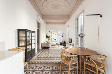 living - Piso de 116m² con 6m² terraza en venta en El Born - featured
