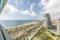 living - Piso de 82m² con 35m² terraza en venta en Diagonal Mar - gallery thumbnail - 4