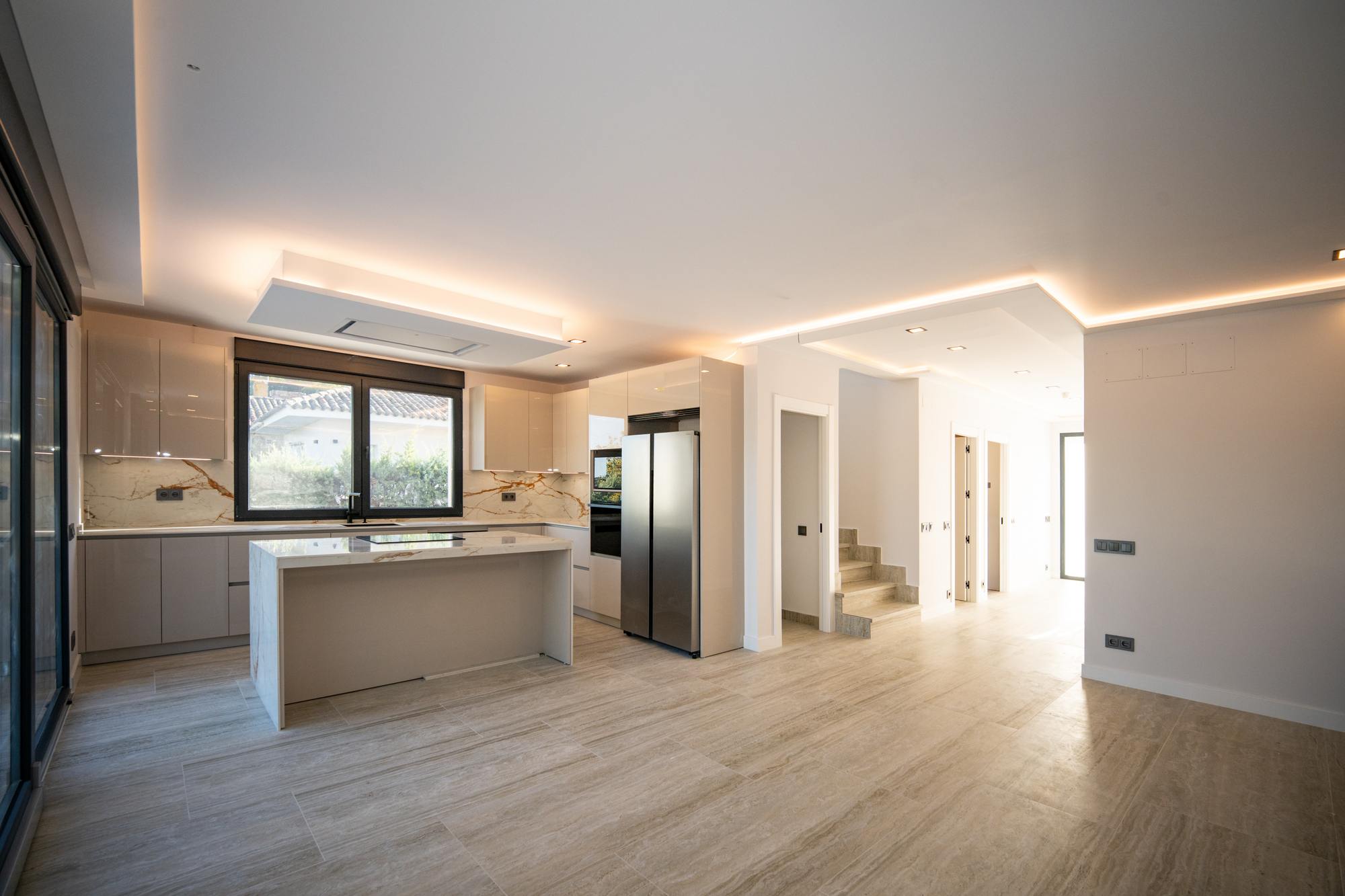 living - 240m² pazo with 1,100m² garden for rent in Valdemorillo - gallery - 7