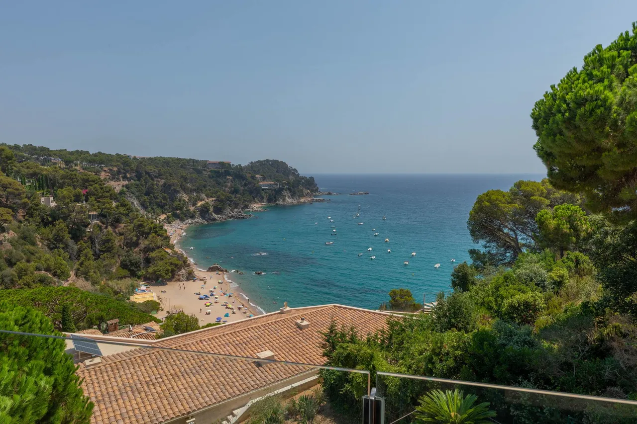 living - 392m² house / villa for sale in Tossa de Mar, Costa Brava - gallery - 3
