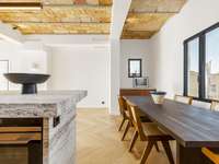 living - Ático de 186m² con 27m² terraza en venta en Eixample Derecho - gallery thumbnail - 9