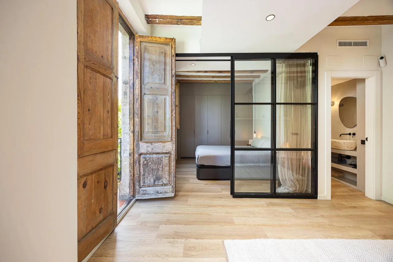 living - 42m² apartment for sale in El Born, Barcelona - gallery - 3