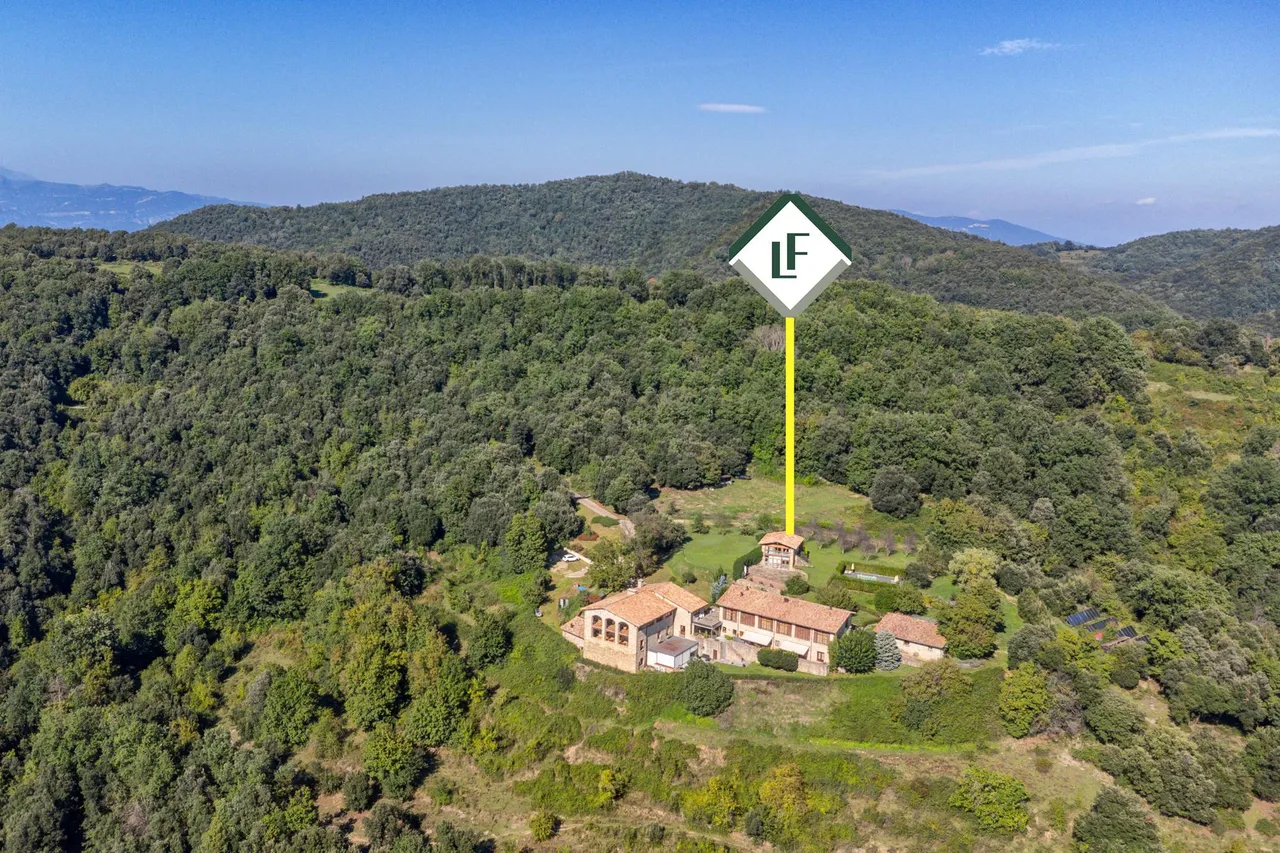 living - 1,686m² hotel for sale in La Garrotxa, Girona - gallery - 6