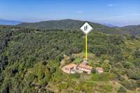 living - Hotel de 1,686m² en venta en La Garrotxa, Girona - gallery thumbnail - 6
