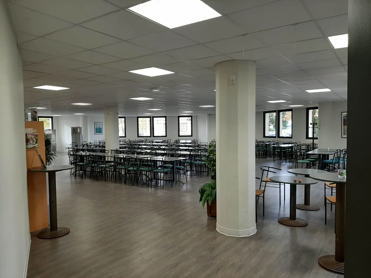 office - Offices For Rent - For Sale - gallery - 9