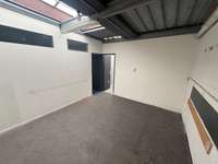 logistics - Light Industrial Premises / Offices For Rent - For Sale - gallery thumbnail - 5