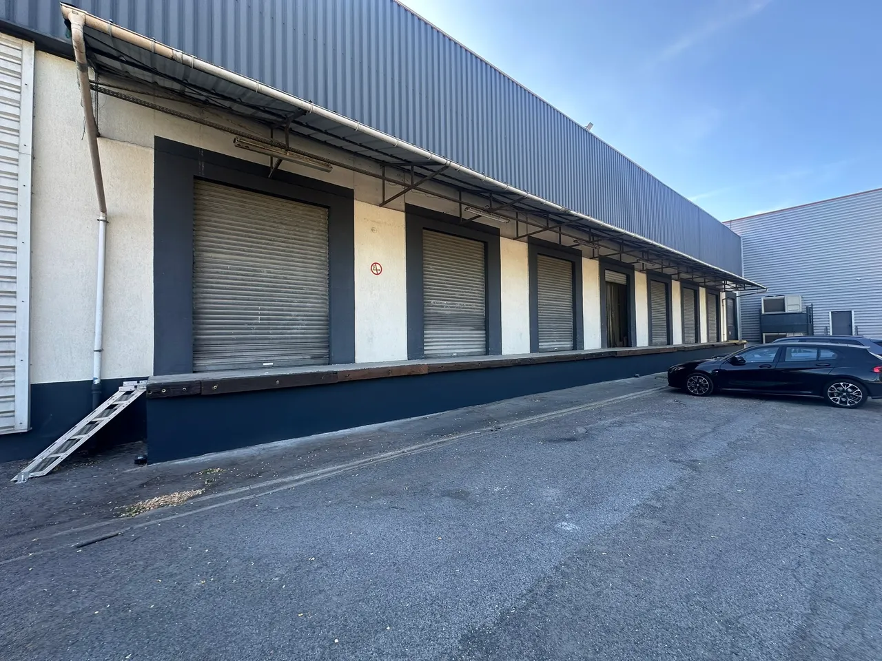 logistics - Warehouse For Rent - gallery - 7