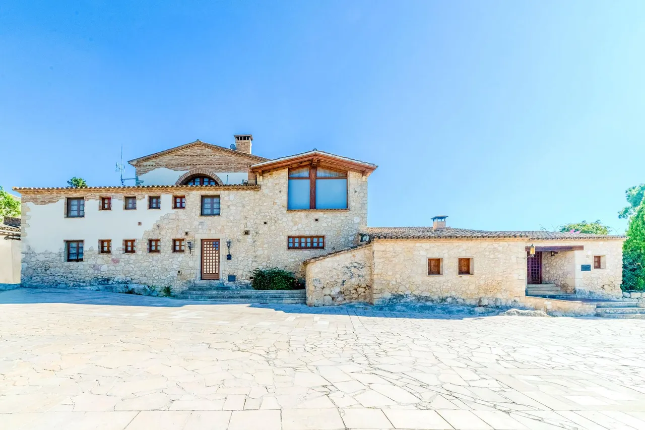 living - Casa rural de 693m² con 678m² de jardín en venta en Penedès - gallery - 6