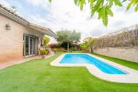 living - Casa / villa de 332m² en venta en Bétera, Valencia - gallery thumbnail - 3
