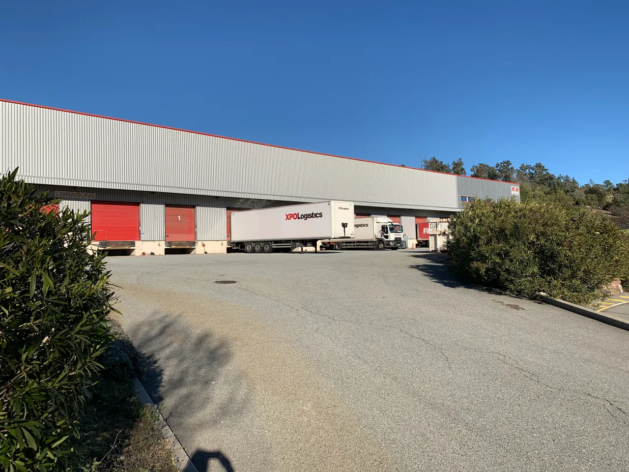 logistics - Entrepôt / Bureaux À Louer - gallery - 2