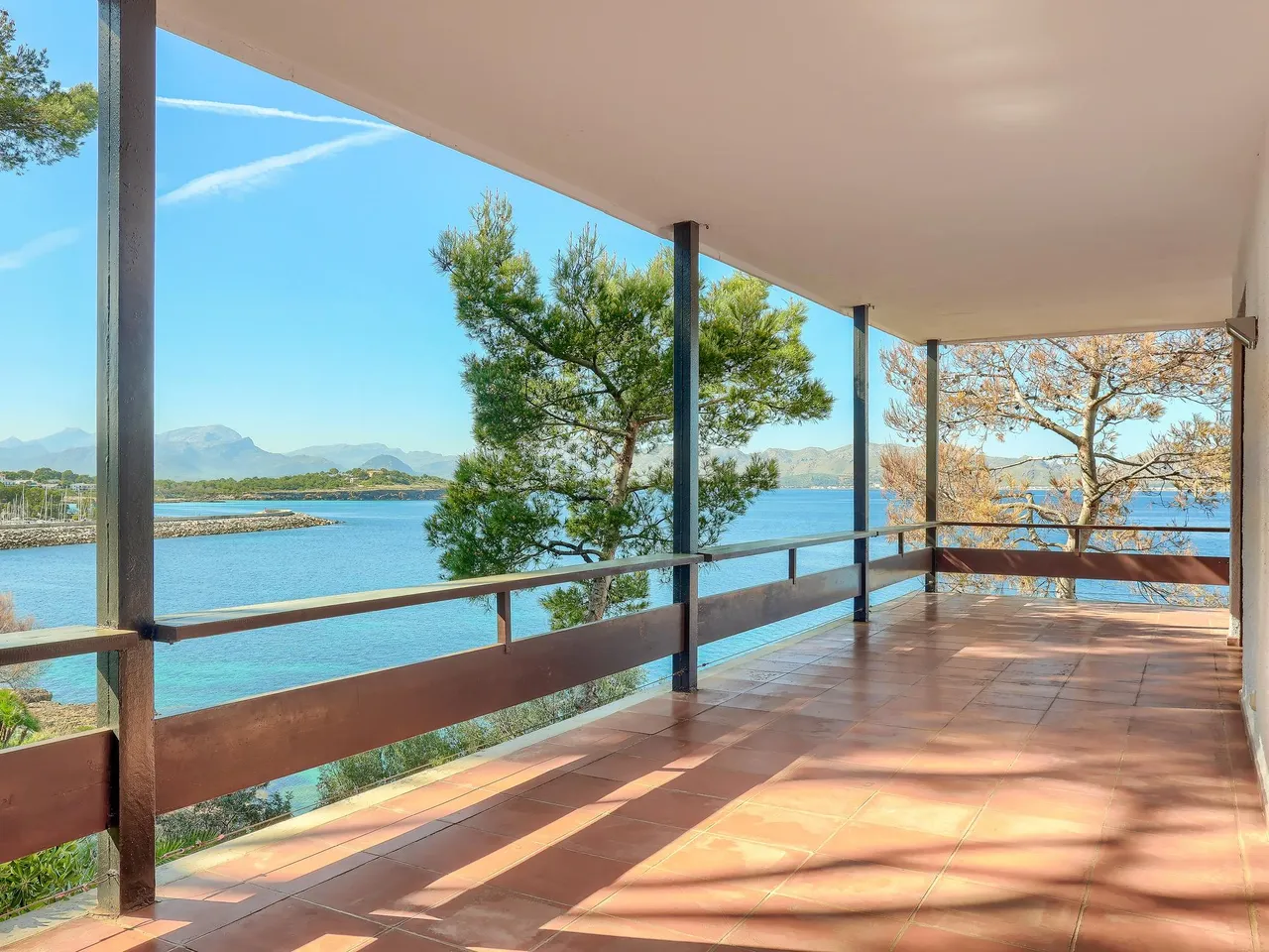 living - 467m² house / villa for sale in Alcudia, Balearic Islands - gallery - 5