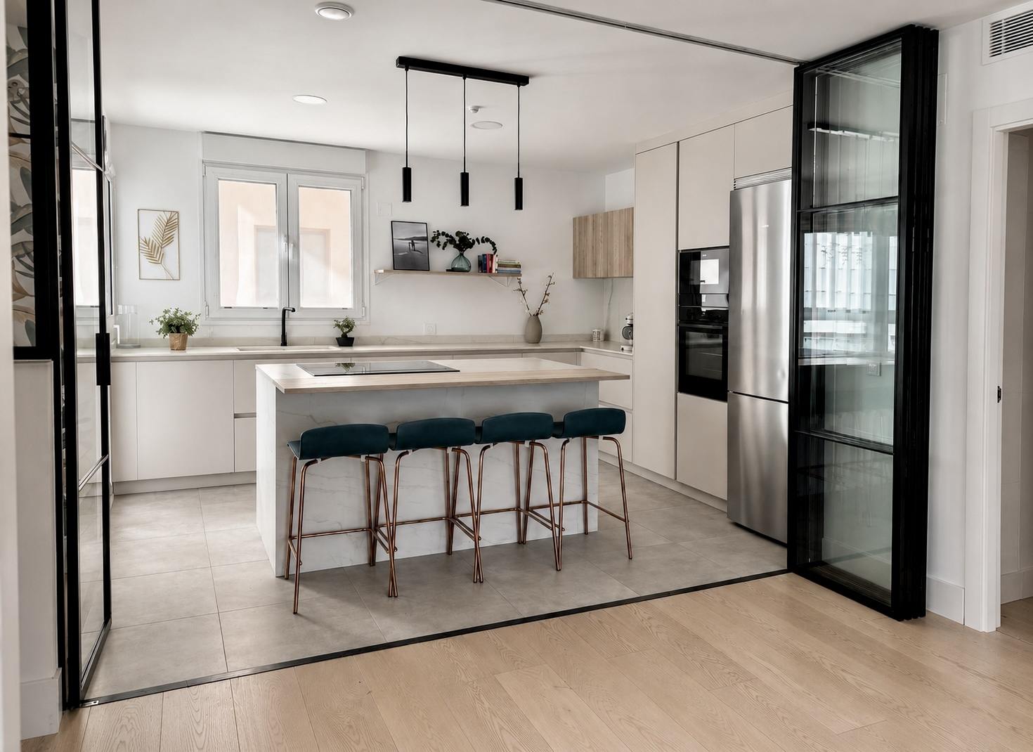 living - 171m² apartment for sale in Ríos Rosas, Madrid - gallery thumbnail - 7