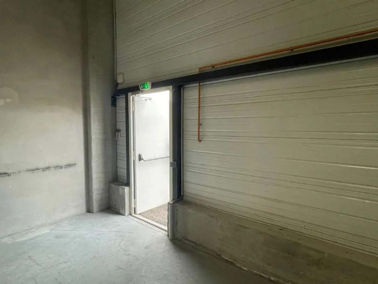 logistics - Light Industrial Premises / Offices For Rent - gallery - 4