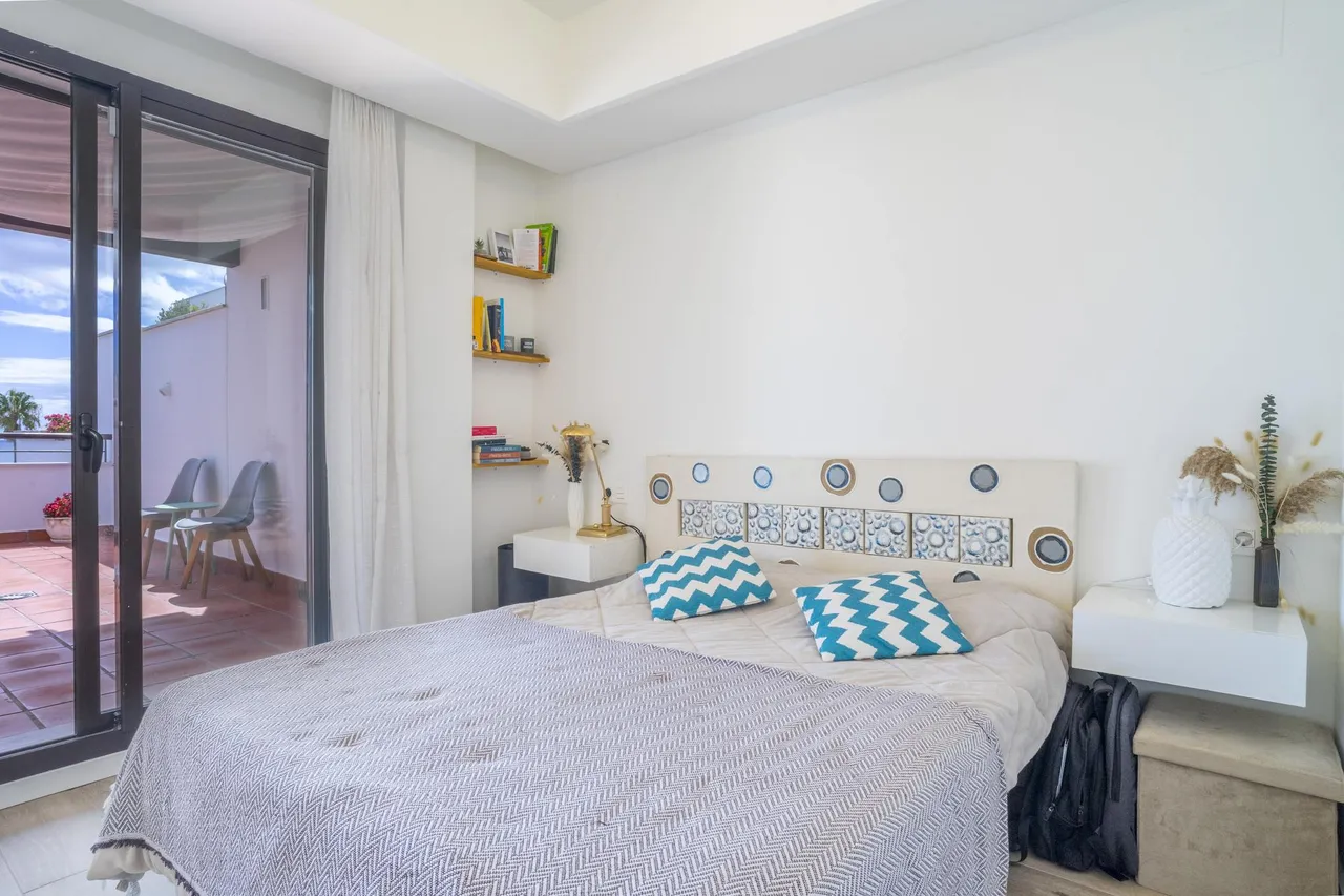 living - Ático de 160m² con 108m² terraza en venta en Casares - gallery - 10