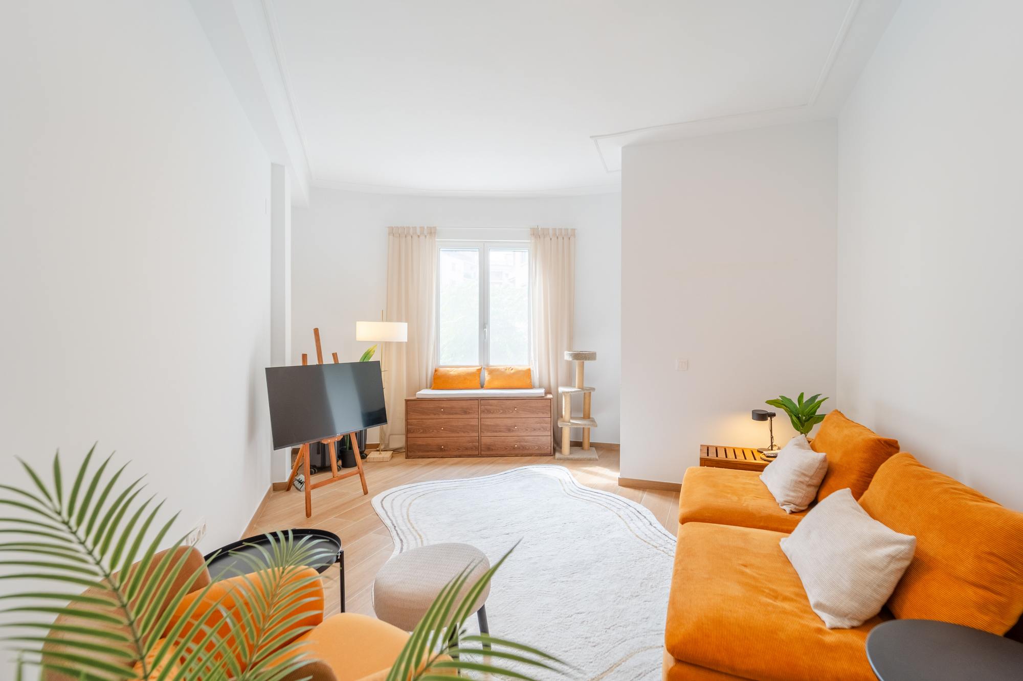 living - Piso de 71m² en alquiler en Gran Vía, Valencia - gallery thumbnail - 4