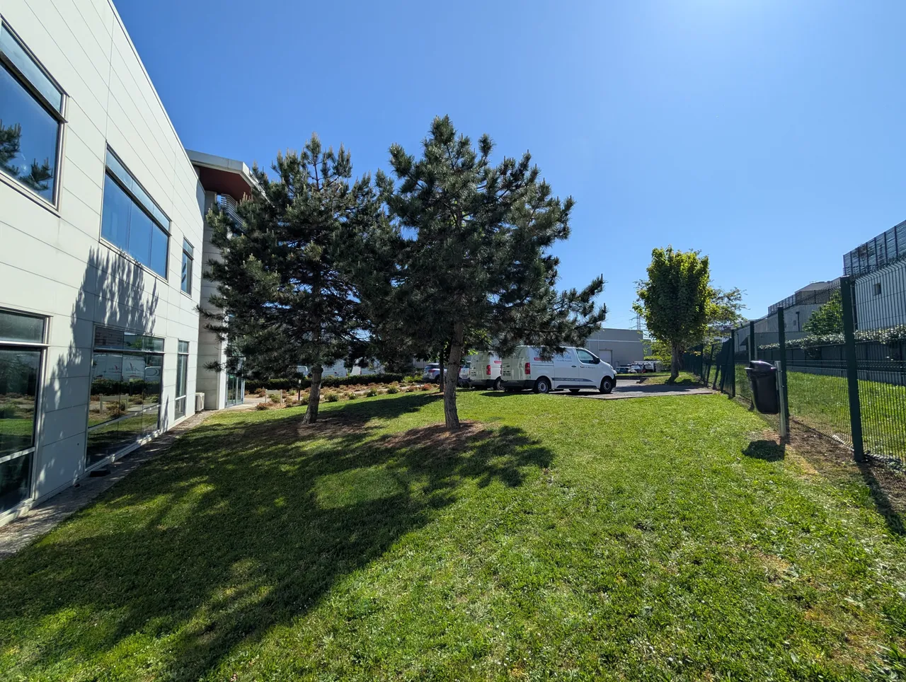 logistics - Light Industrial Premises / Offices For Rent - gallery - 10