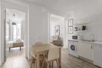 living - 55m² apartment for rent in Sol, Madrid - gallery thumbnail - 2
