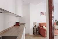 living - 55m² apartment for rent in Cortes / Huertas, Madrid - gallery thumbnail - 6