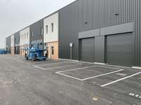logistics - Local d’activités À Vendre - gallery thumbnail - 1