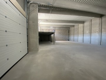 logistics - Local d’activités À Louer - À Vendre - featured