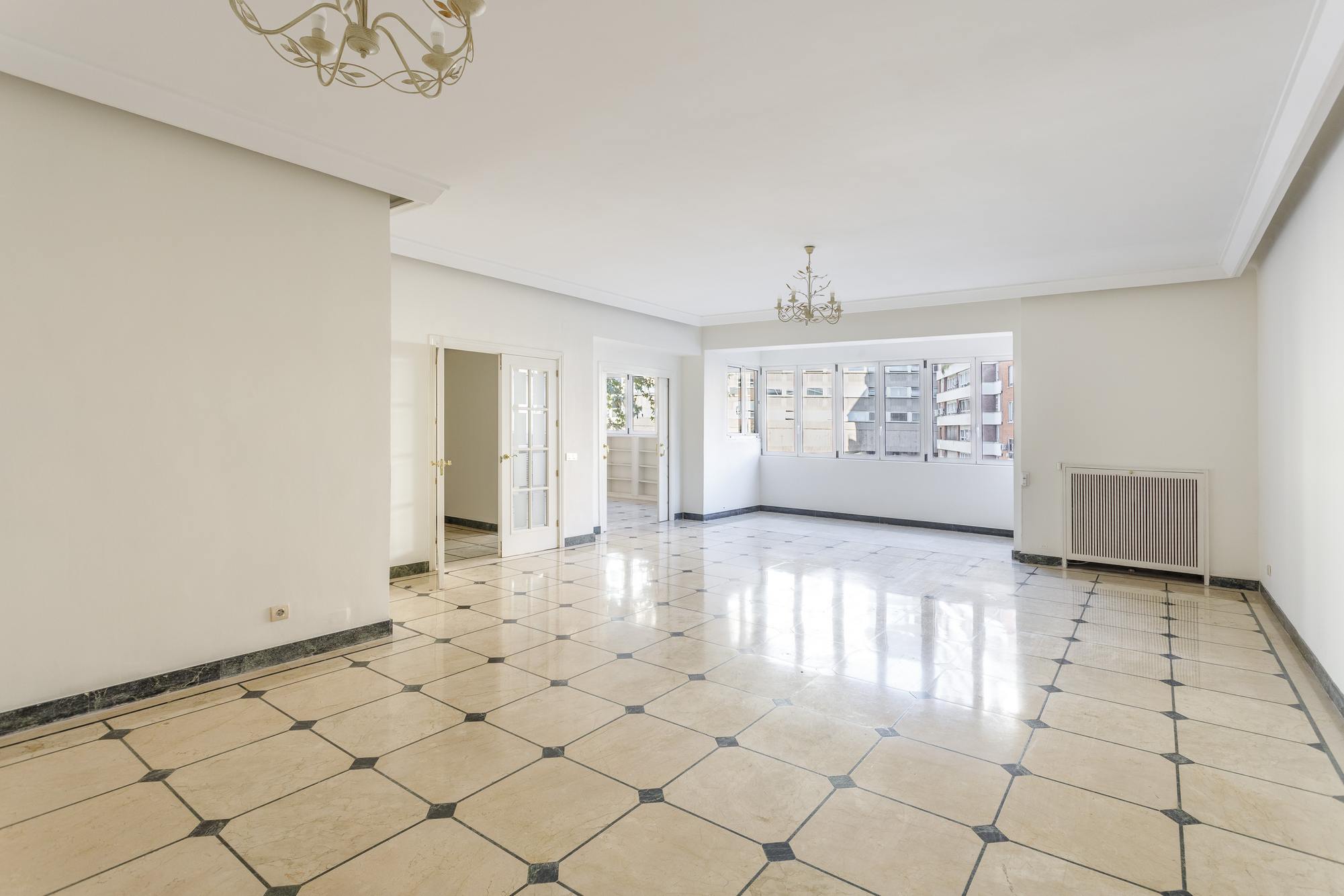 living - Piso de 287m² en alquiler en Guindalera, Madrid - gallery thumbnail - 10