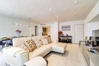 living - Piso de 137m² en venta en Les Corts, Barcelona - gallery thumbnail - 10