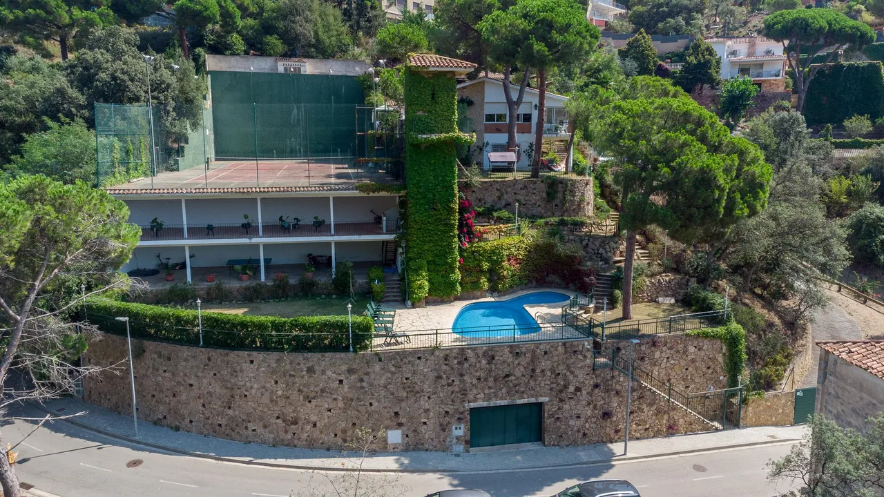 living - Casa de 354 m² en venta en Lloret de Mar / Tossa de Mar - gallery - 2