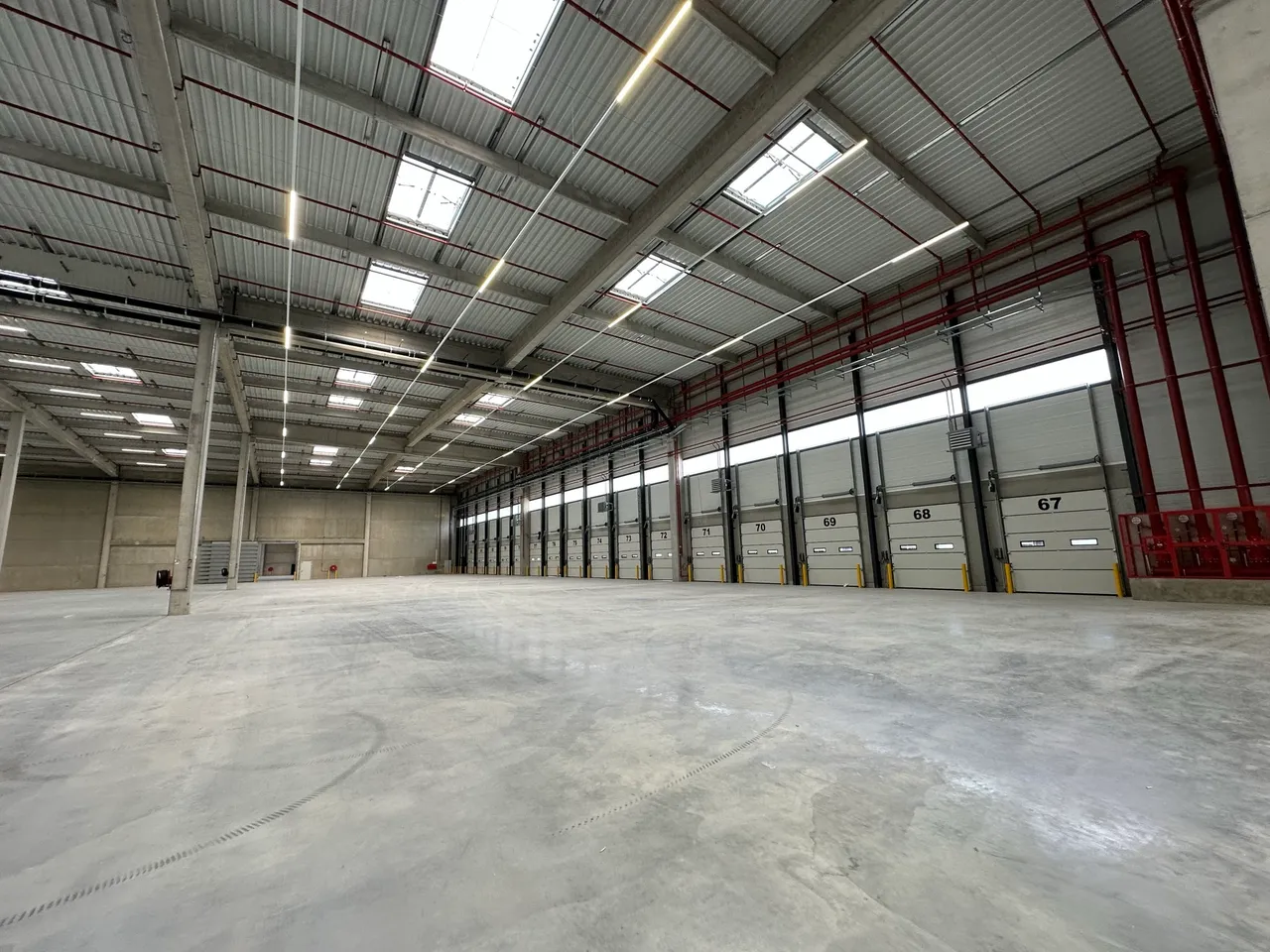 logistics - Logistics Warehouse For Rent - gallery - 7