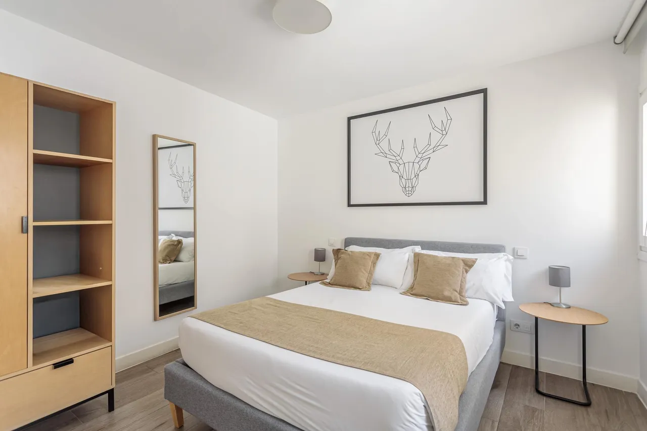 living - 95m² apartment for rent in Sol, Madrid - gallery - 9