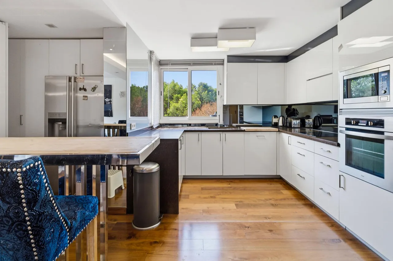 living - 159m² penthouse with 70m² terrace for sale in Palma de Mallorca - gallery - 8