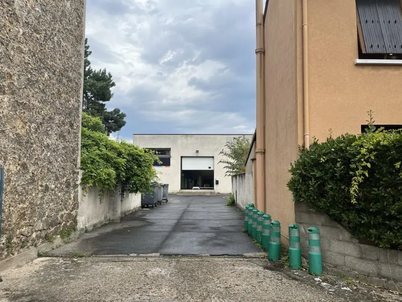 logistics - Local d’activités À Louer - gallery - 7