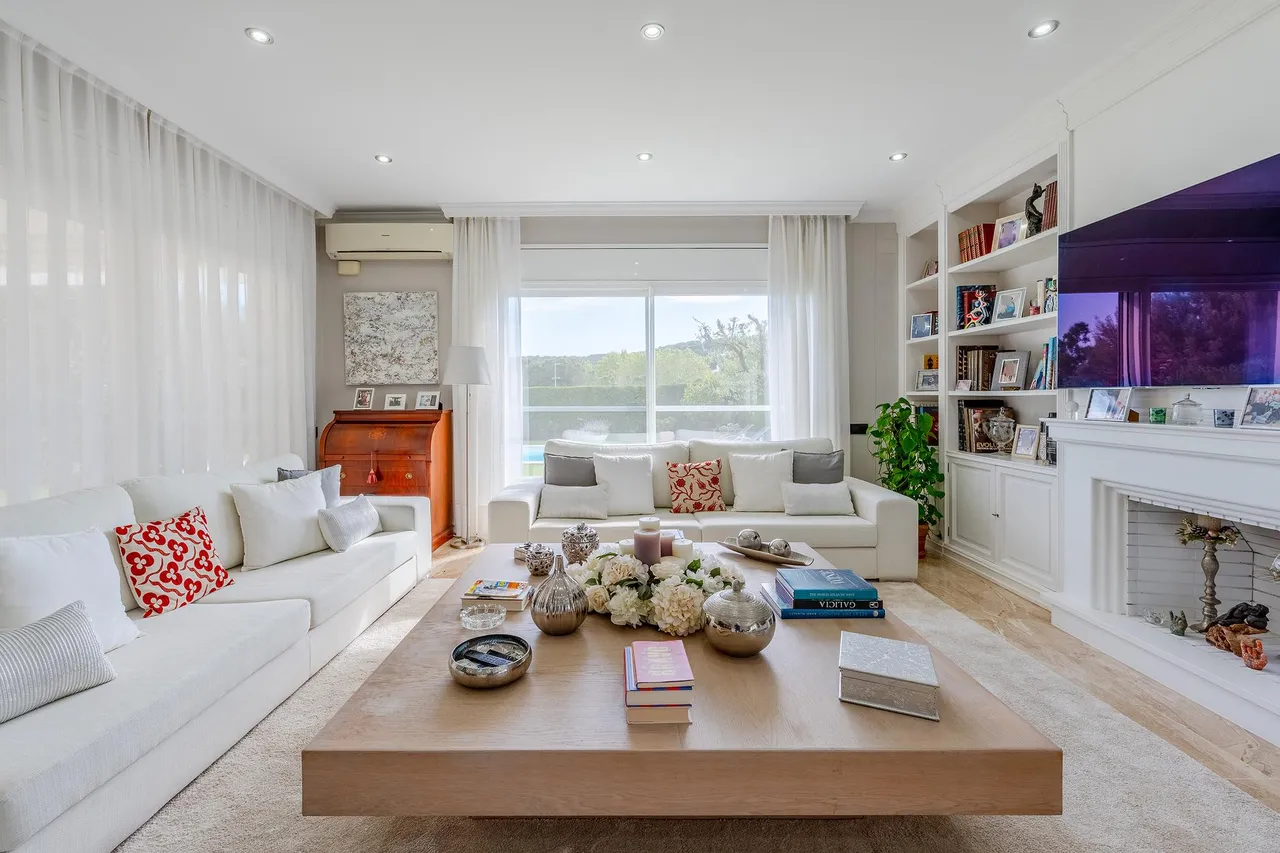 living - 533m² house / villa for sale in Teià, Barcelona - gallery - 7