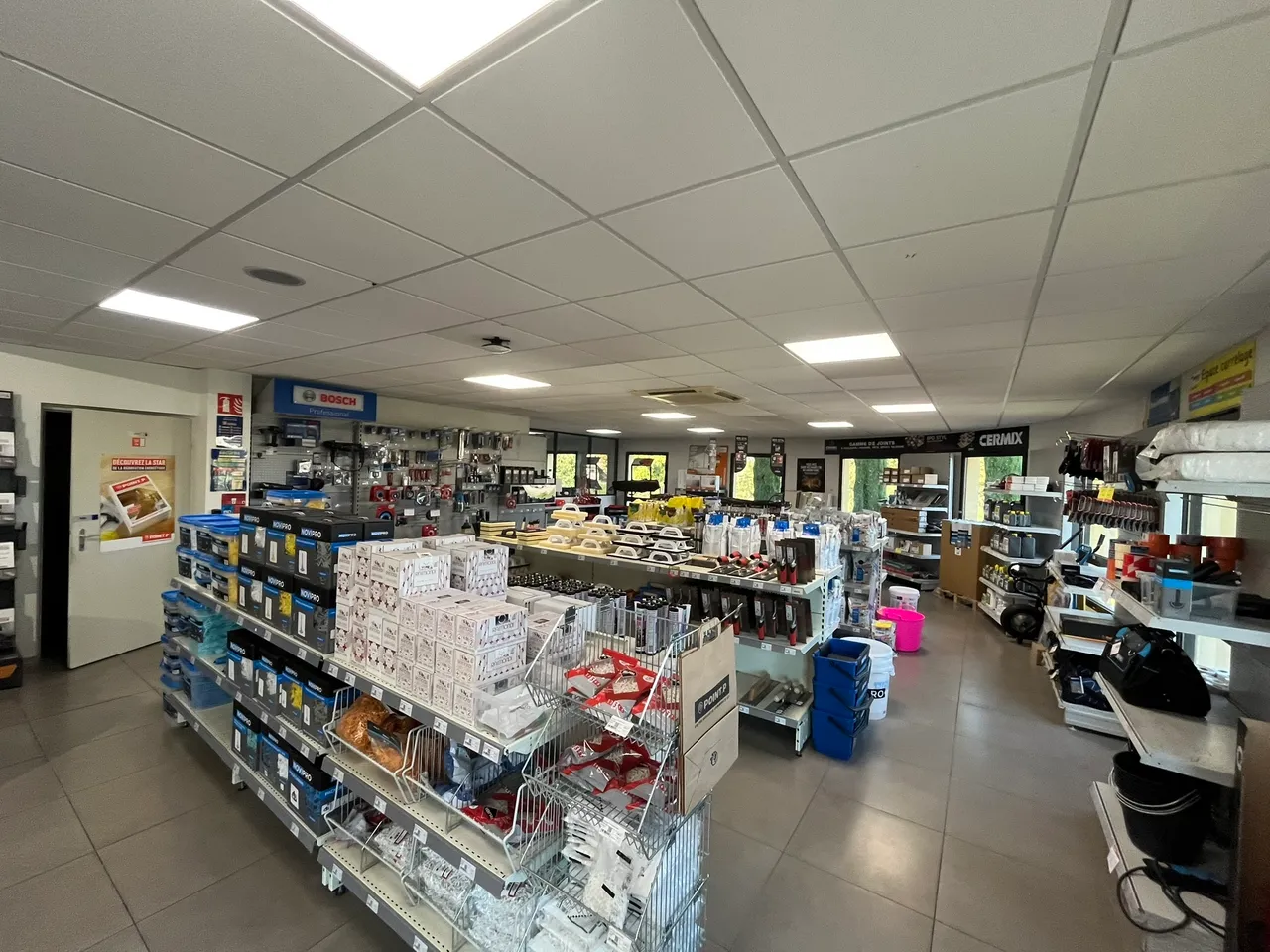 logistics - Light Industrial Premises / Offices For Rent - gallery - 10