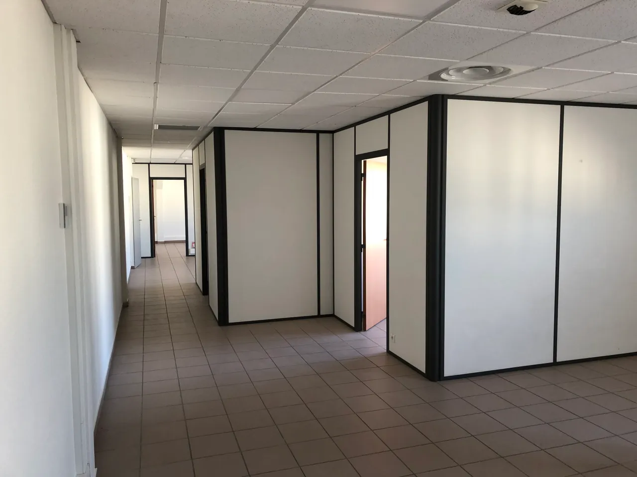 office - Bureaux À Louer - gallery - 6