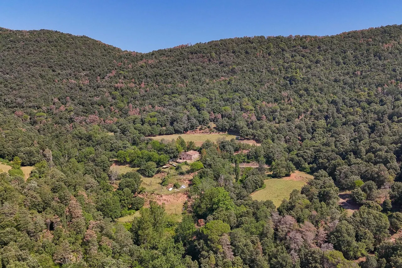 living - 1,014m² country house for sale in La Garrotxa, Girona - gallery - 6