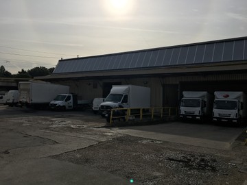 logistics - Entrepôt À Louer - featured