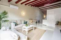 living - Piso de 57m² con 15m² terraza en venta en Poblenou - gallery thumbnail - 4
