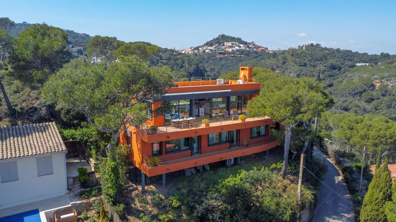 living - 298m² house / villa for sale in Sa Tuna, Costa Brava - gallery - 2