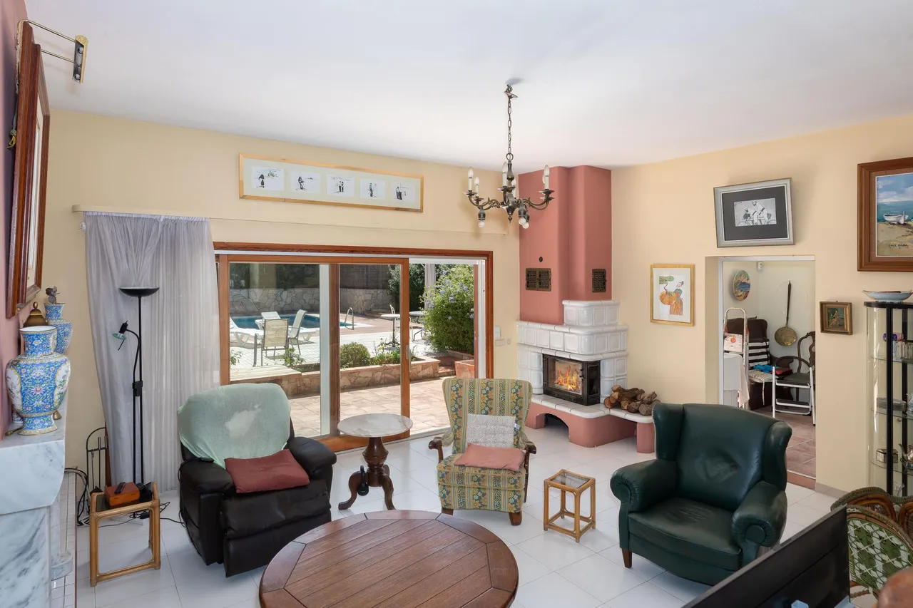 living - 232m² house / villa for sale in Calella de Palafrugell - gallery - 6
