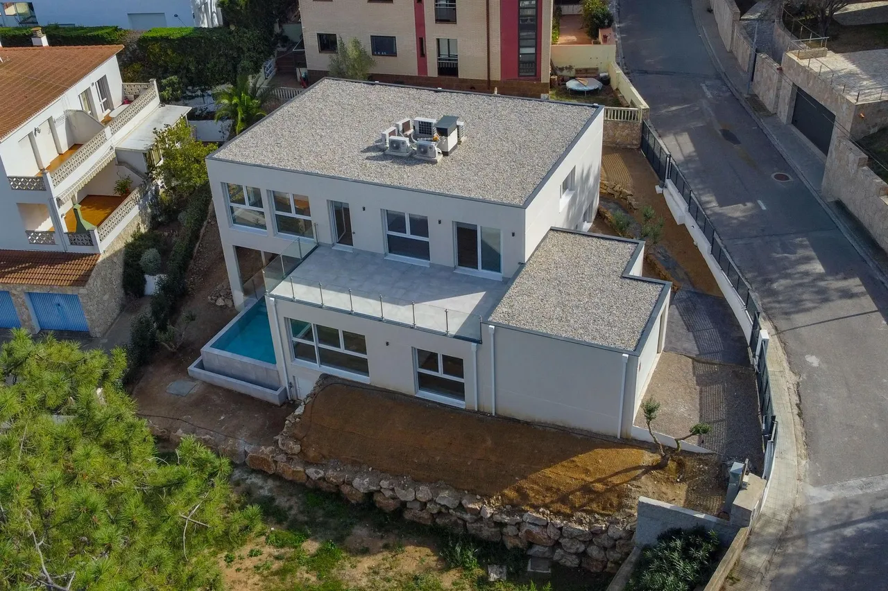 living - Casa / villa de 341m² en venta en Llanca, Costa Brava - gallery - 2