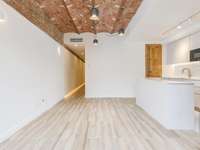 living - 75m² apartment for sale in Eixample Right, Barcelona - gallery thumbnail - 10
