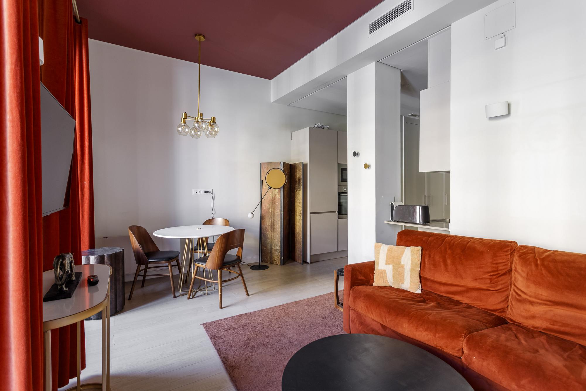 living - Piso de 88m² en alquiler en Malasaña, Madrid - gallery - 9
